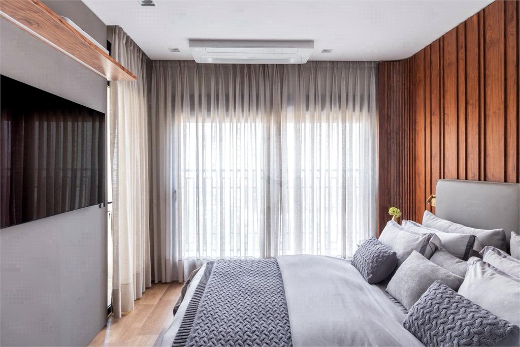 Apartamento à venda com 4 quartos, sendo 2 suítes,  em Vila Mariana, São Paulo, SP