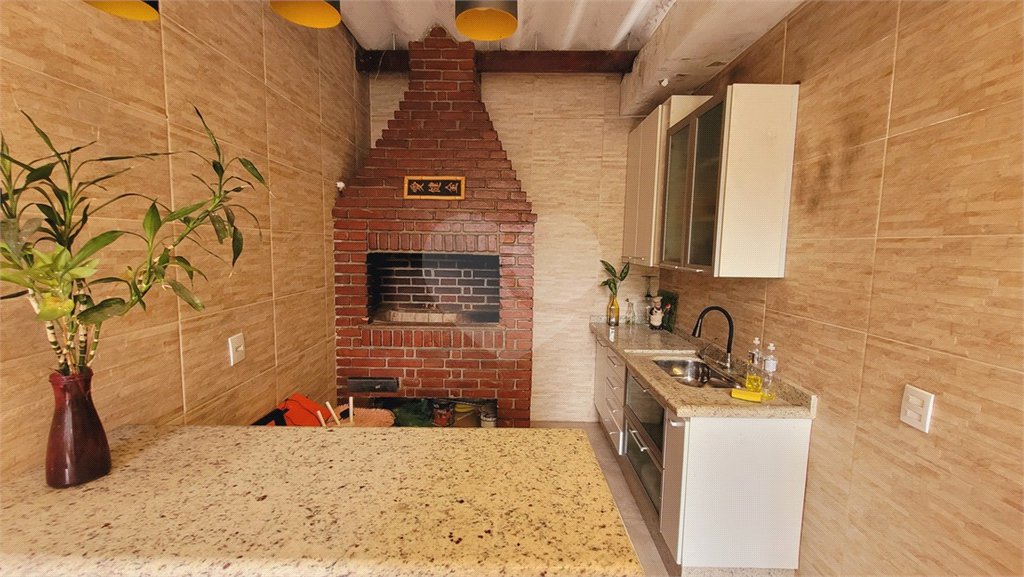 Casa à venda com 4 quartos, sendo 1 suíte, em Vila Matilde, São Paulo, SP