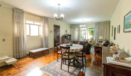 Casa à venda com 3 quartos, sendo 1 suíte,  em Chácara Santo Antônio, São Paulo, SP