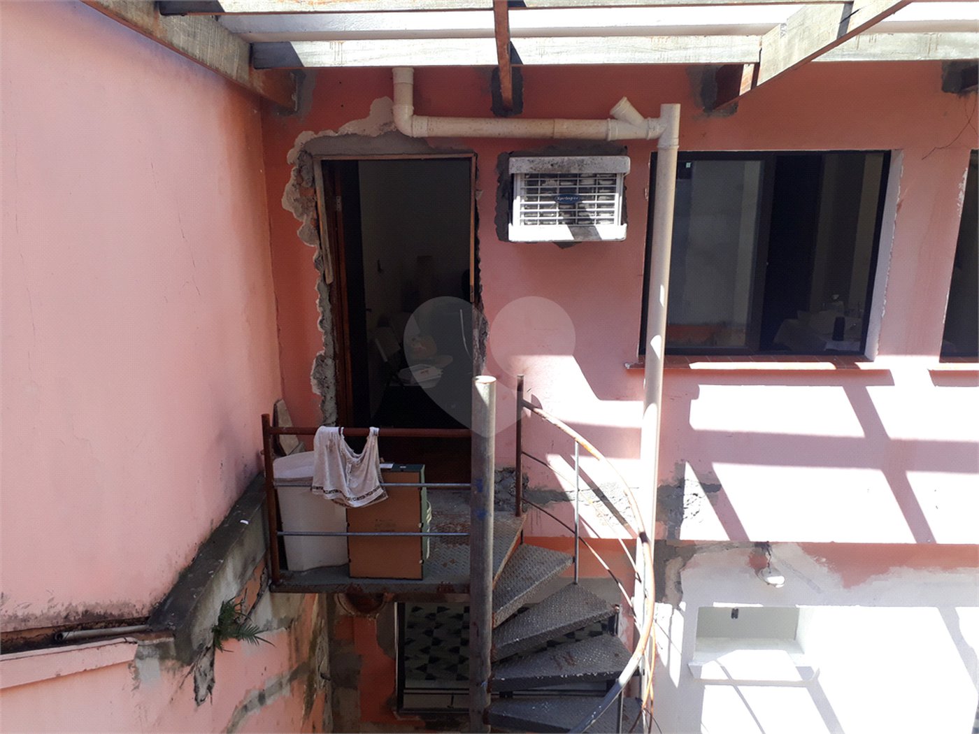 Sobrado à venda com 4 quartos, sendo 2 suítes, em Santana, São Paulo, SP