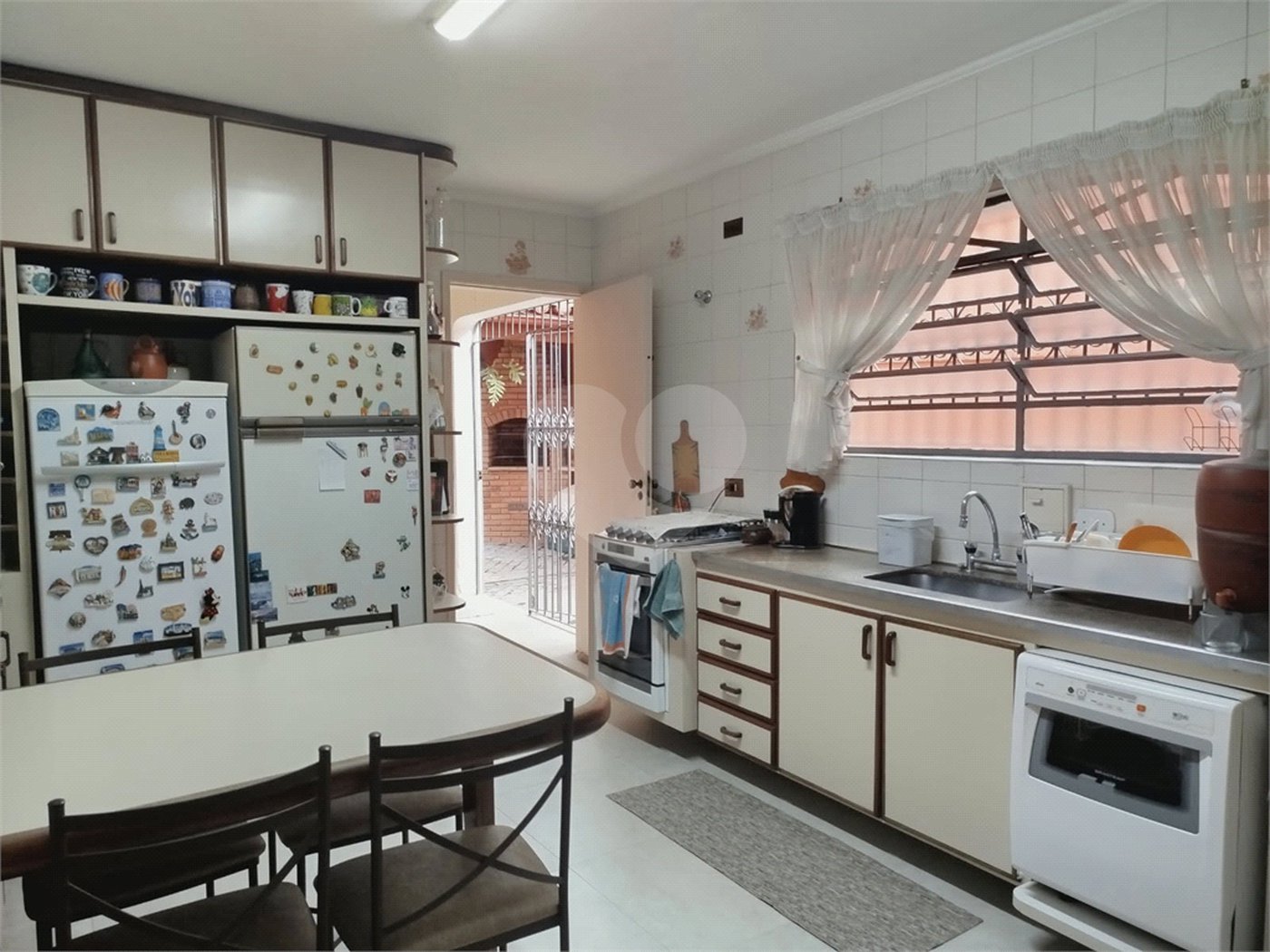 Sobrado à venda com 3 quartos, sendo 1 suíte, em Vila Matias, São Paulo, SP