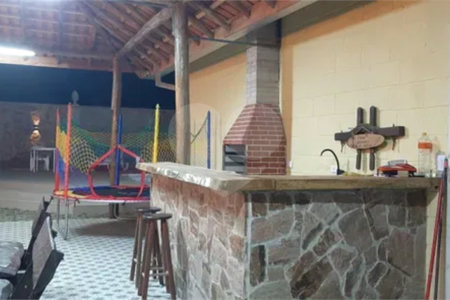 Chácara à venda com 3 suítes em Vila São Geraldo, São José dos Campos, SP