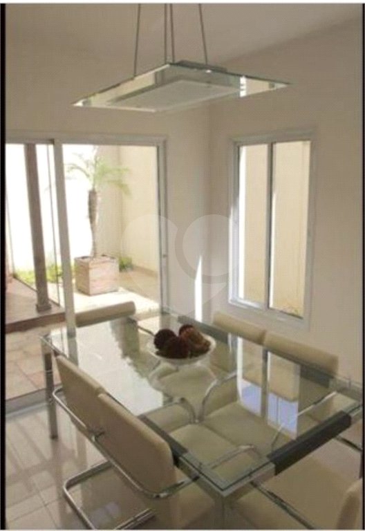 Casa à venda com 3 suítes no condomínio Villaggio Della Hípica, São Paulo - SP