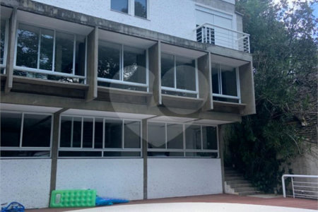 Sobrado à venda com 6 quartos, sendo 4 suítes, em Fazenda Morumbi, São Paulo, SP