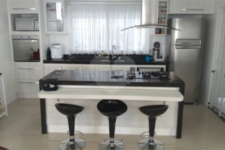 Casa à venda com 3 suítes no condomínio Damha III, São Carlos - SP
