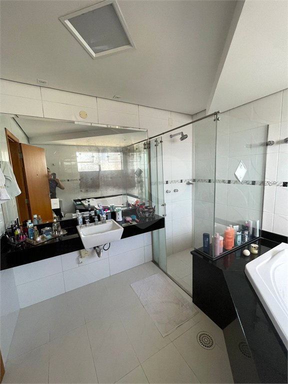 Casa à venda com 4 suítes no condomínio Aruã Lagos, Mogi das Cruzes - SP