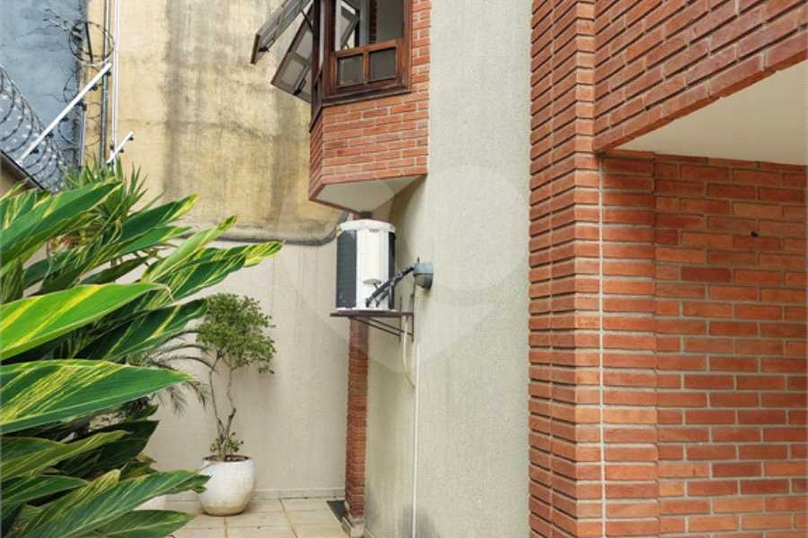 Casa à venda com 3 suítes no condomínio Chácara Francesa, São Paulo - SP