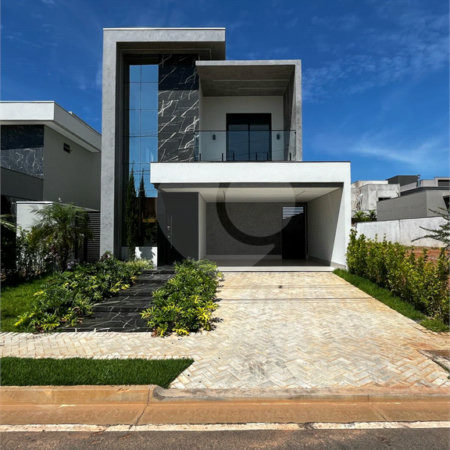 Casa à venda com 4 suítes no condomínio Florais do Parque, Cuiabá - MT