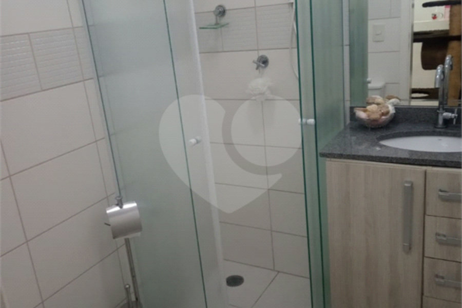 Casa à venda com 3 quartos, sendo 1 suíte,  no condomínio Village St. Louis, São Paulo - SP