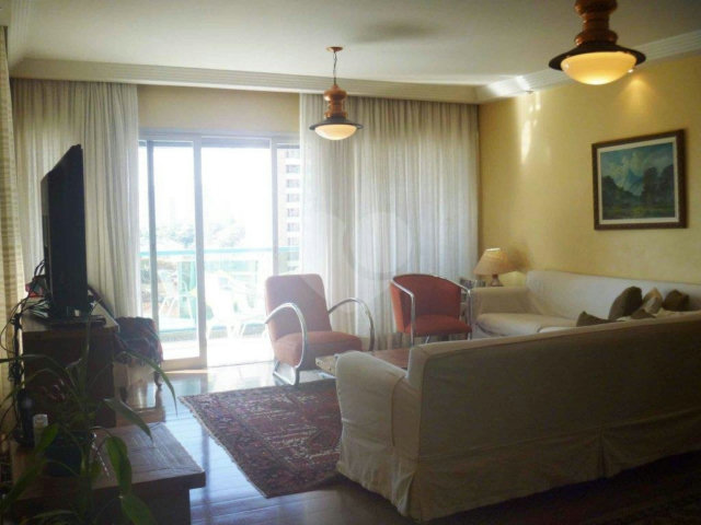 Apartamento à venda com 4 quartos, sendo 1 suíte,  em Chácara Santo Antônio (zona Sul), São Paulo, SP