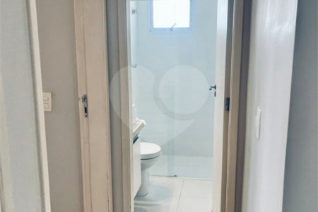 Apartamento à venda com 2 quartos em Parque Maria Domitila, São Paulo, SP