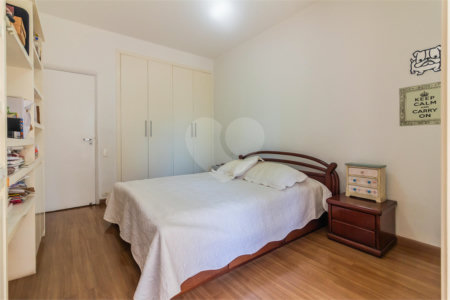 Apartamento à venda com 3 quartos, sendo 1 suíte,  em Santa Cecília, São Paulo, SP