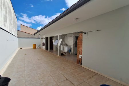 Casa à venda com 4 quartos, sendo 1 suíte, em Wanel Ville, Sorocaba, SP