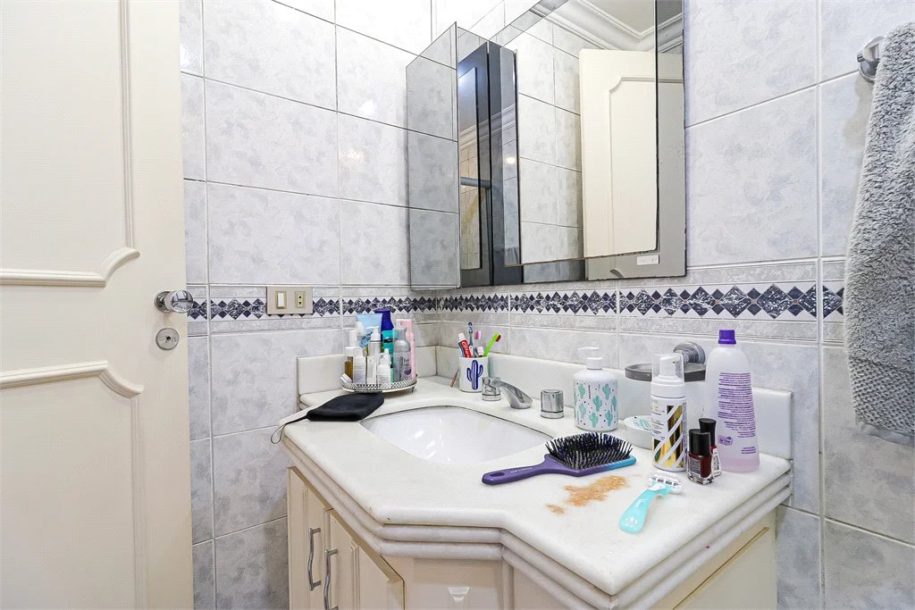 Apartamento à venda com 4 quartos, sendo 2 suítes, em Vila Morumbi, São Paulo, SP
