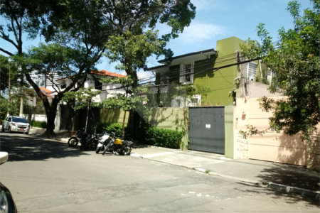 Casa à venda com 4 quartos em Jardim Paineiras, São Paulo, SP