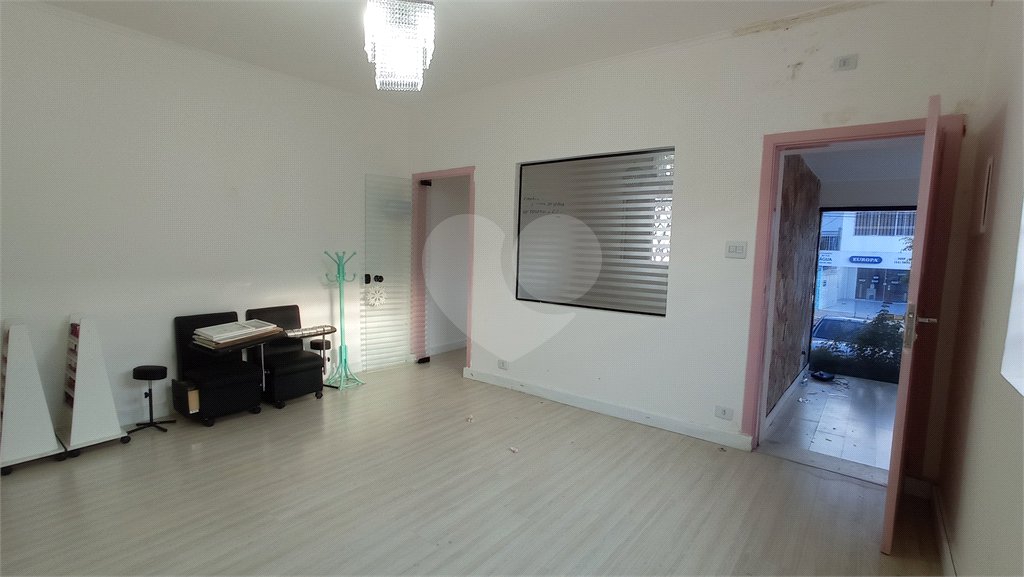 Casa à venda ou para alugar com 6 quartos em Bela Aliança, São Paulo, SP