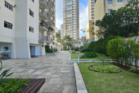 Casa à venda com 3 quartos, sendo 1 suíte, no condomínio Jconde de Irajá, São Paulo - SP