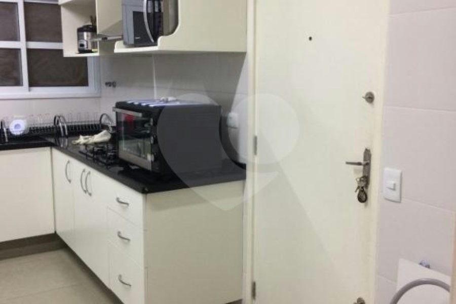 Apartamento à venda com 4 quartos, sendo 2 suítes, em Jardim América, São Paulo, SP