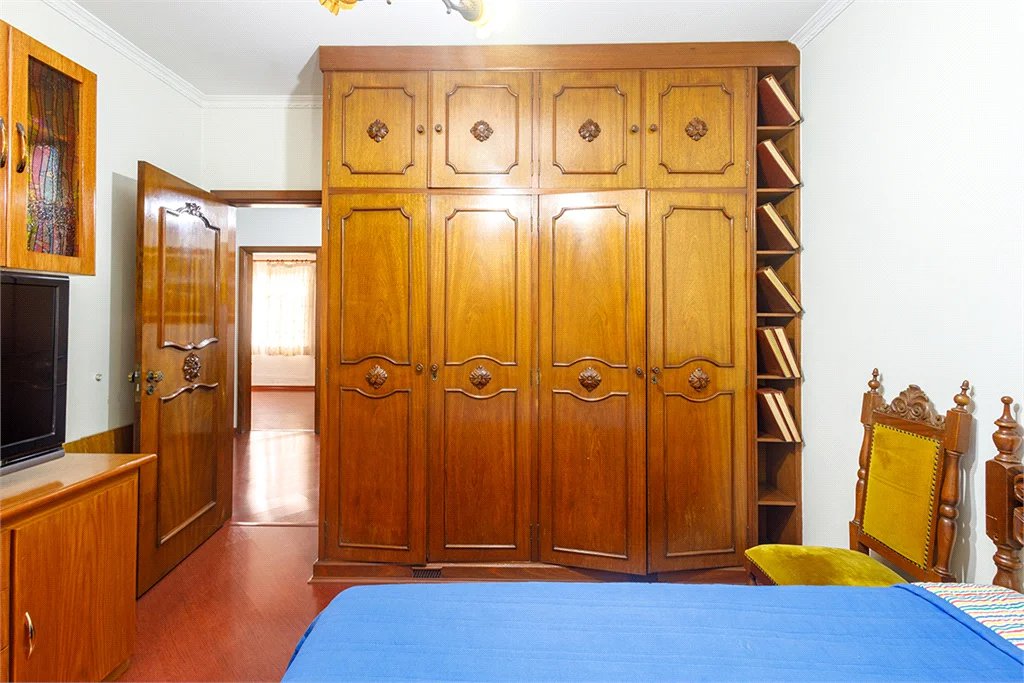 Casa à venda com 5 quartos, sendo 3 suítes, em Lapa, São Paulo, SP