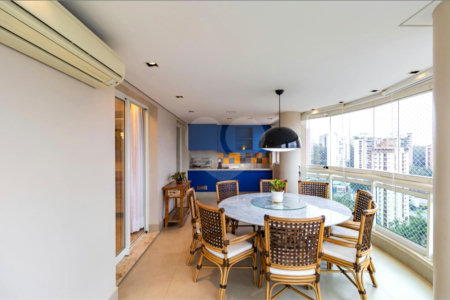 Apartamento para alugar com 4 suítes em Vila Andrade, São Paulo, SP