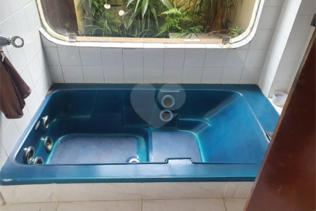 Casa à venda com 4 quartos, sendo 1 suíte, em Interlagos, São Paulo, SP