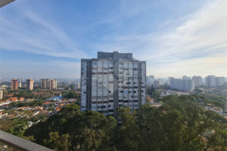 Apartamento à venda com 3 quartos, sendo 2 suítes, em Alto da Boa Vista, São Paulo, SP