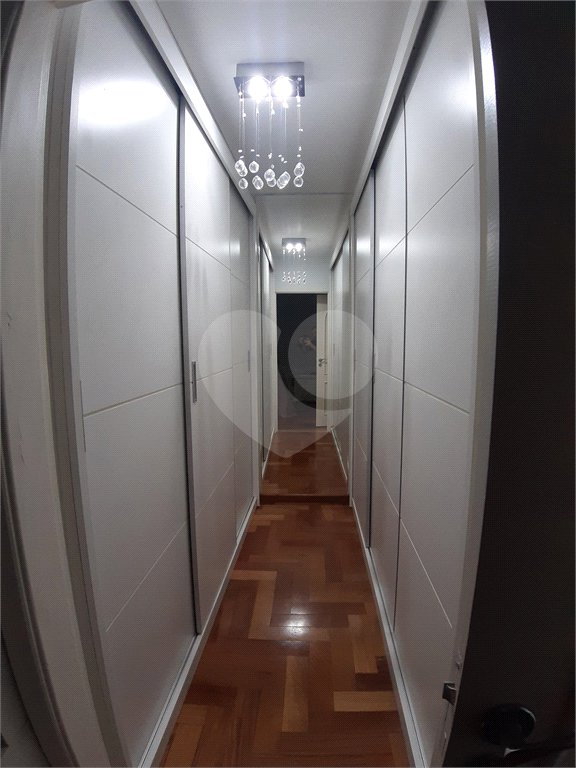 Casa à venda com 4 quartos, sendo 2 suítes, em Jardim Leonor Mendes de Barros, São Paulo, SP