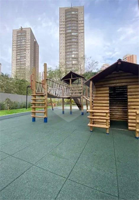Apartamento à venda com 2 quartos, sendo 1 suíte,  em Vila Andrade, São Paulo, SP