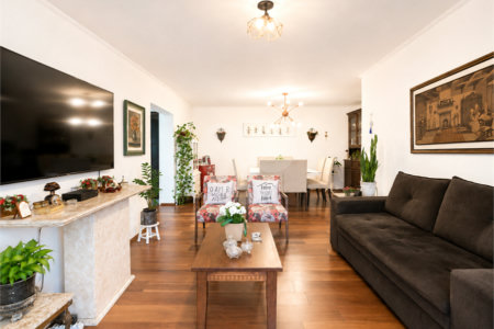 Apartamento à venda com 3 quartos, sendo 1 suíte, em Alto da Boa Vista, São Paulo, SP