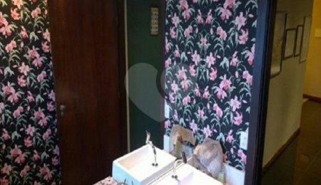 Sobrado à venda com 3 quartos, sendo 1 suíte, em Parada Inglesa, São Paulo, SP