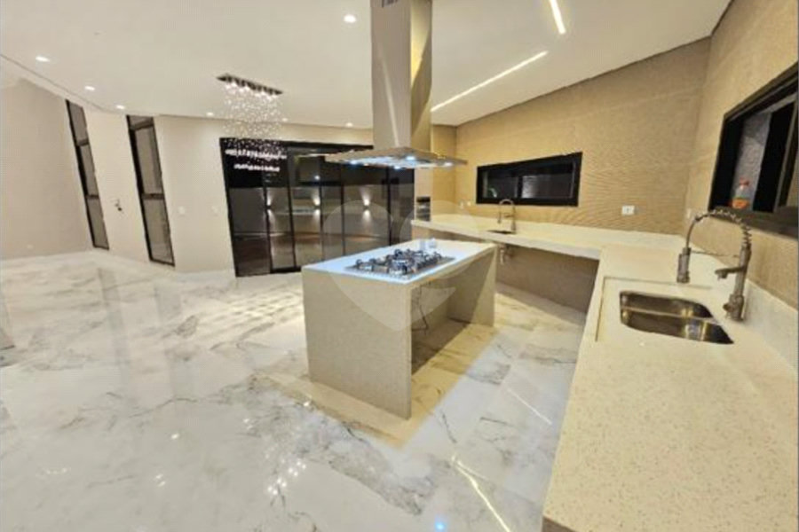 Casa à venda com 4 suítes no condomínio Villas do Jaguari, Santana de Parnaíba - SP