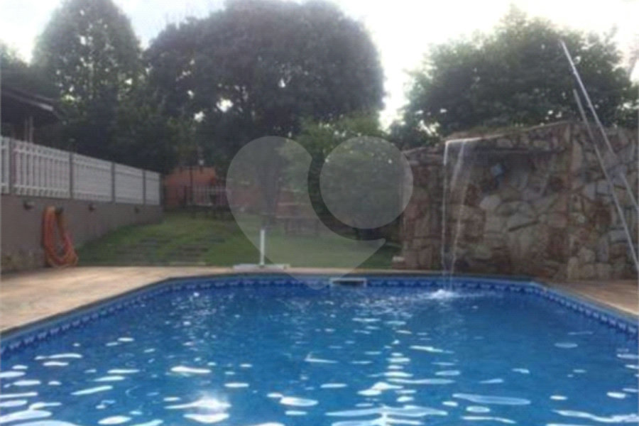 Sobrado à venda com 5 quartos, sendo 2 suítes, em Seerra da Cantareira, Mairiporã, SP