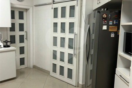 Apartamento à venda com 4 suítes em Real Parque, São Paulo, SP