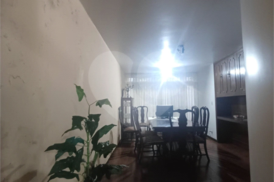 Sobrado à venda com 5 suítes em Vila Albertina, São Paulo, SP
