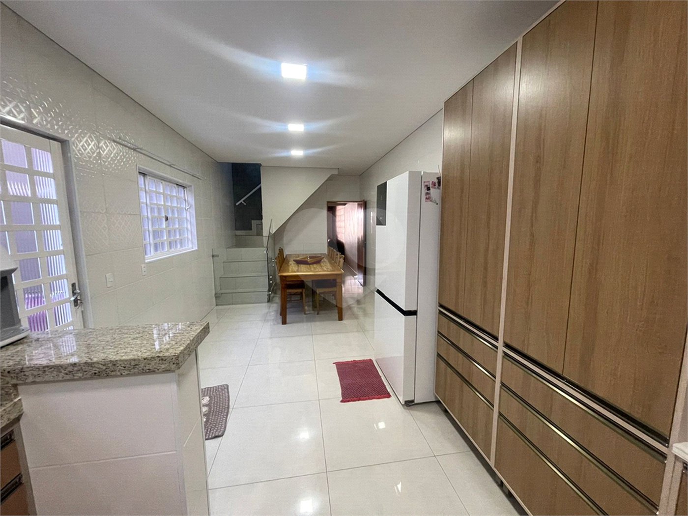 Sobrado à venda com 2 suítes em Jardim Alvinópolis, Atibaia, SP