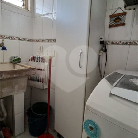 Apartamento à Venda na Bela Vista com 60m², Excelente Localização e Potencial de Reforma