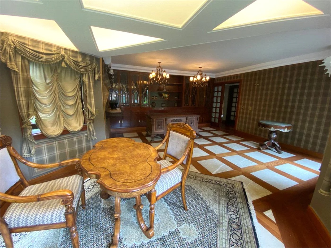Casa à venda ou para alugar com 5 quartos, sendo 3 suítes, em Fazenda Morumbi, São Paulo, SP