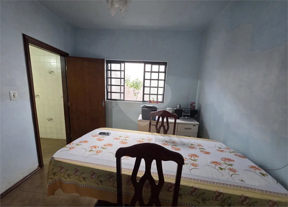 Casa térrea, 2 dormitórios com salão comercial Jd. Nova São Carlos