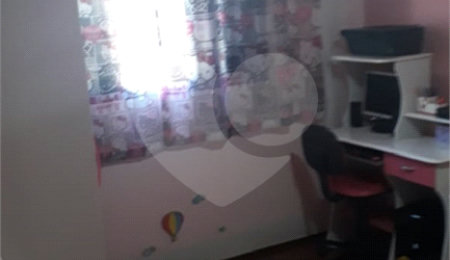 Casa Térrea à venda com 3 quartos, sendo 1 suíte,  em Parque dos Timburis, São Carlos, SP