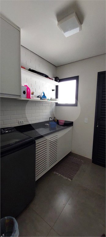 Casa à venda ou para alugar com 4 suítes no condomínio Figueira Garden, Atibaia - SP