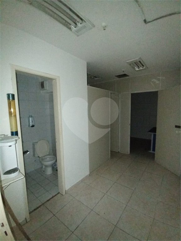 Sala à venda ou para alugar em Bangu, Rio de Janeiro, RJ