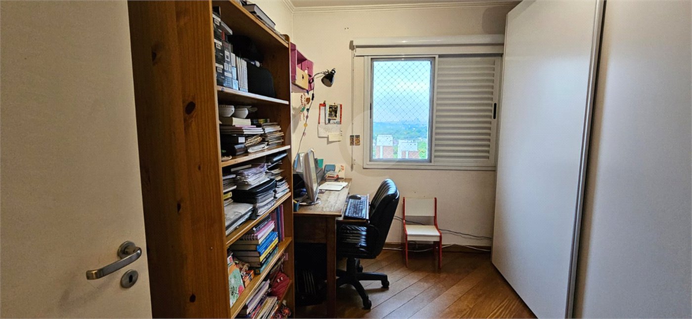 Apartamento à venda com 3 quartos, sendo 2 suítes, em Pinheiros, São Paulo, SP