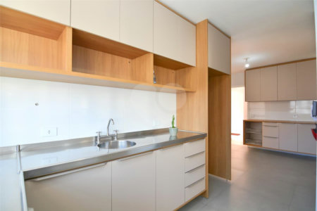 Apartamento à venda com 4 quartos, sendo 2 suítes,  em Brooklin Paulista, São Paulo, SP