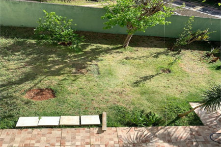 Sobrado à venda com 4 quartos, sendo 3 suítes,  no Centro, Jarinu, SP