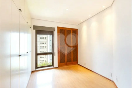 Apartamento à venda ou para alugar com 3 suítes em Real Parque, São Paulo, SP