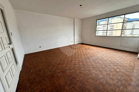 Apartamento à venda com 3 quartos, sendo 1 suíte,  em Maracanã, Rio de Janeiro, RJ