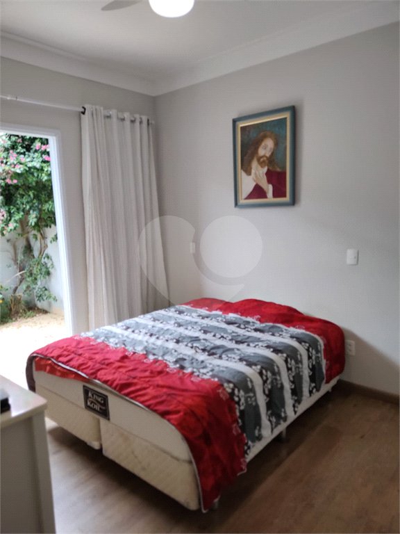 Casa à venda com 4 quartos, sendo 2 suítes, no condomínio Residencial Villaggio Paradiso, Itatiba - SP