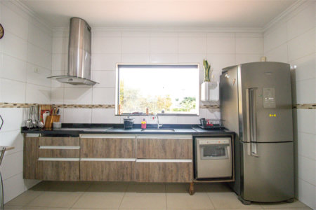Sobrado à venda com 3 quartos, sendo 1 suíte, em Chácara Monte Alegre, São Paulo, SP