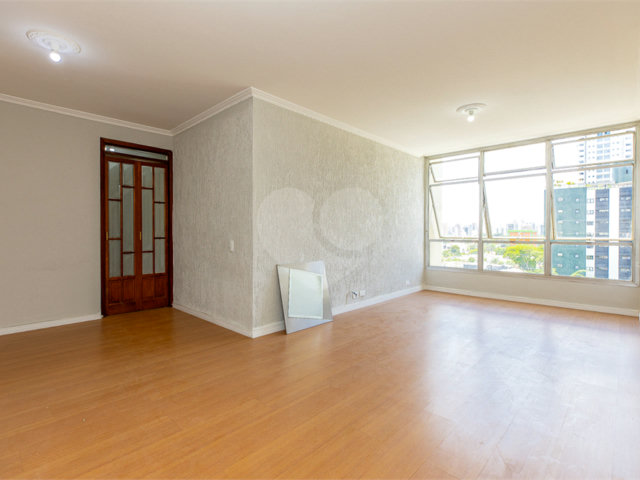 Apartamento à venda com 3 quartos, sendo 1 suíte,  em Brooklin, São Paulo, SP