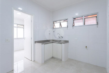 Apartamento à venda com 3 quartos, sendo 1 suíte, em Itaim Bibi, São Paulo, SP